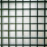 Kwiaty na cmentarzu – żywe czy sztuczne?